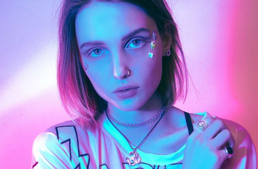 റെഡ് കാർപെറ്റ് സ്ട്രീറ്റ് സ്റ്റൈലിൽ വിന്റേജ് മാറ്റി…